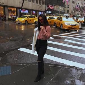 Meet your Posher, Divya